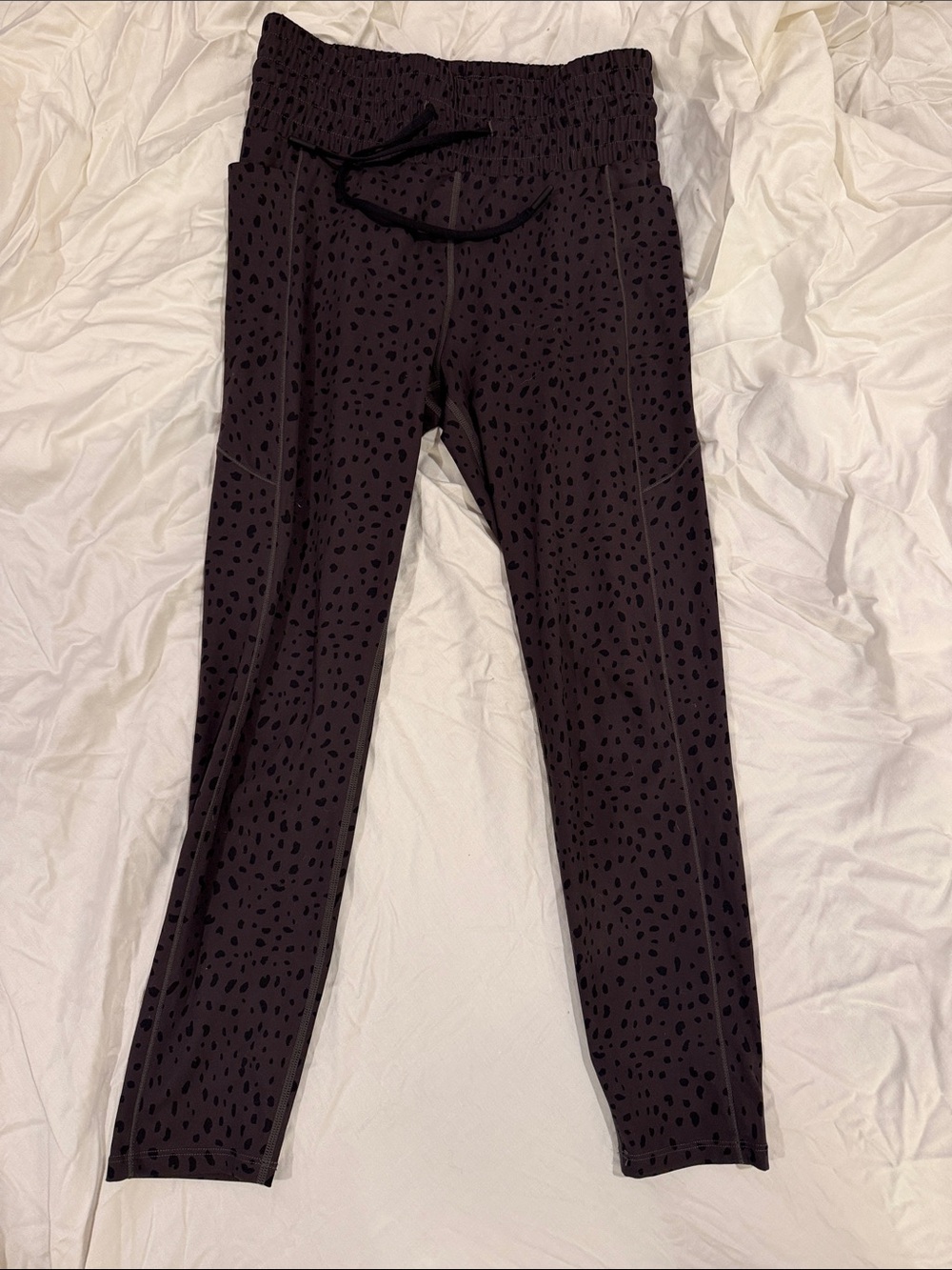 ZYIA Womens Black Dotted Active Leggings